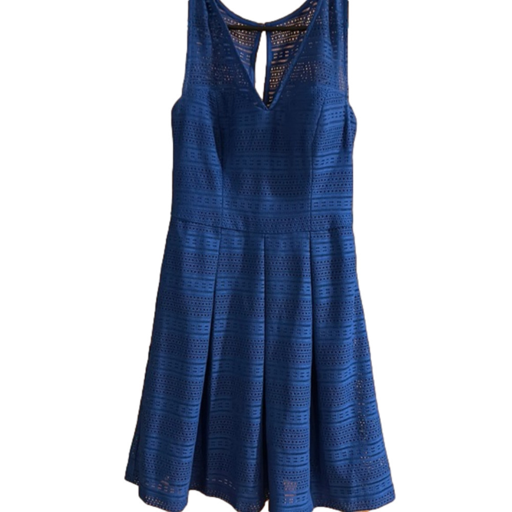 Guess size 2 women’s blue dress good condition